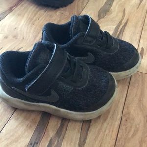 Nike Toddler Shoes sz 6C